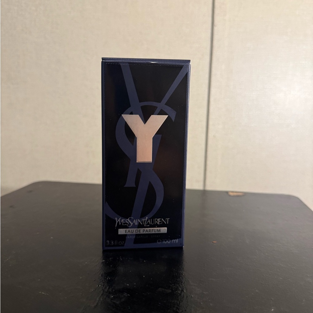 Yves Saint Laurent Eau de Parfum in Black and Blue